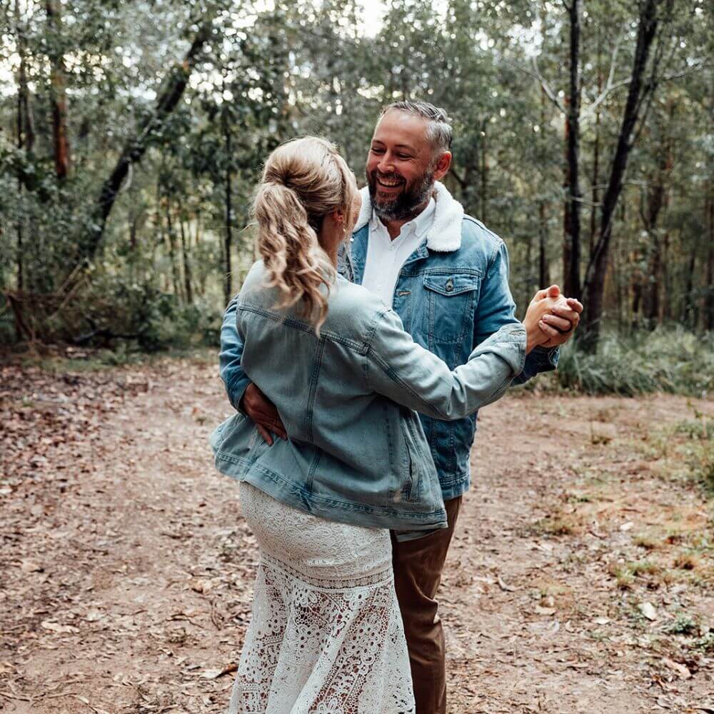 Jacqui & Simon dancing